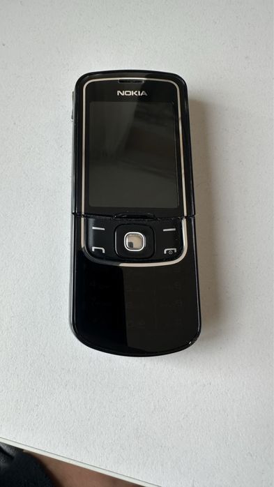 Nokia 8600 d luna