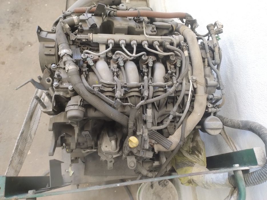 Dezmembrez Mitsubishi Outlander 2.2 DISSEL 2007