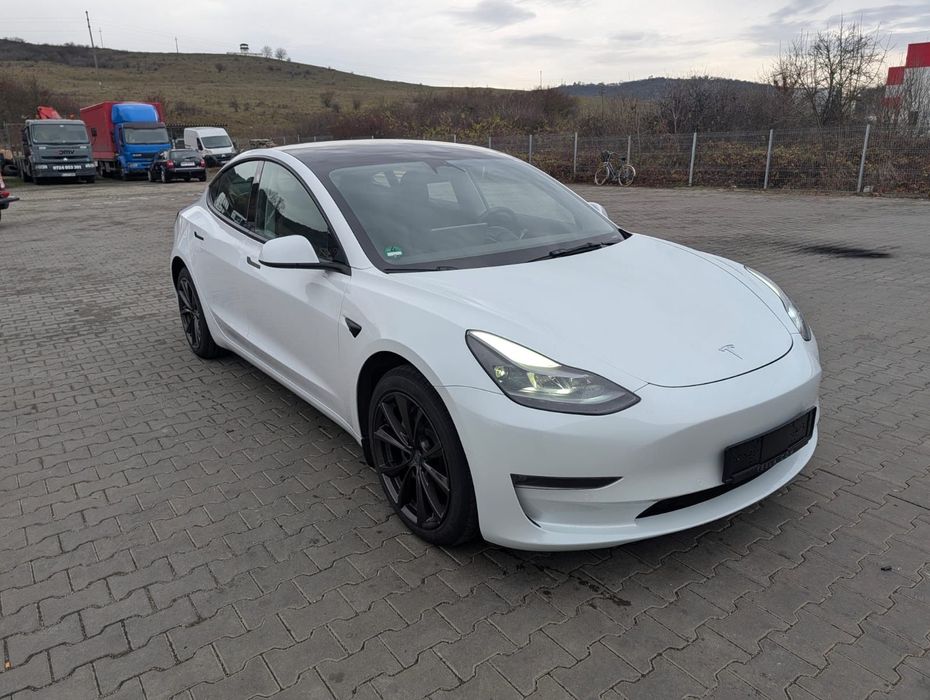 Tesla Model 3 Tesla,model 3,Dual motor ,2021,Facelift ,Pompa caldura, TVA deductibil