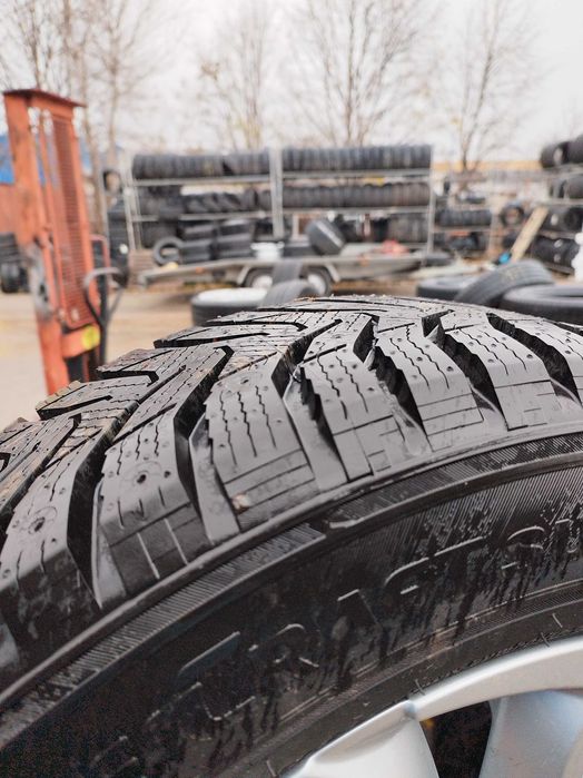 Jante Iarna Subaru  Anvelope Kumho Noi  225 60 17