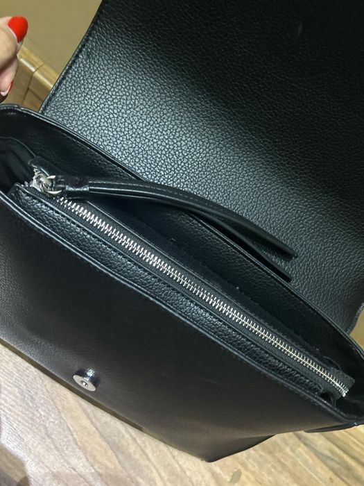 Черна чанта Valentino