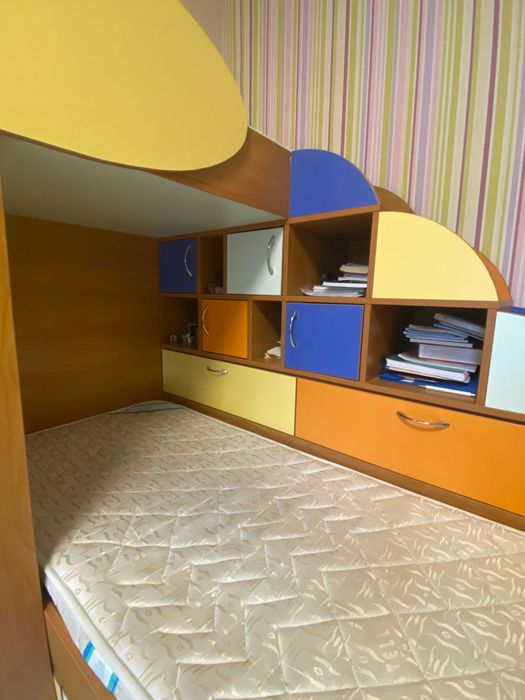 Функционален комплект за детска стая – 3 легла и две бюра