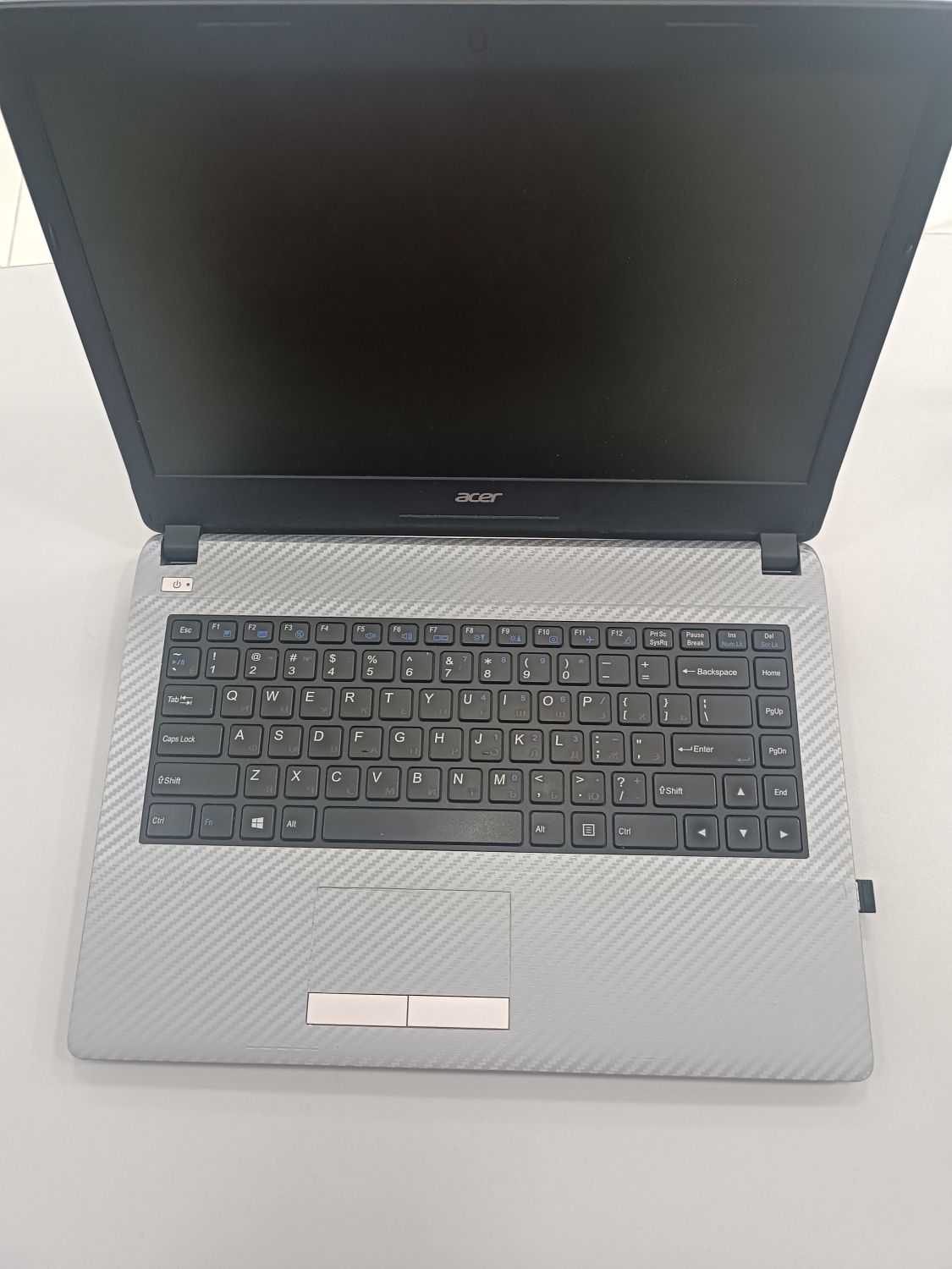 ACER ONE 14 Z2 Intel core i5 8-pakaleniya narxini kelishamiz