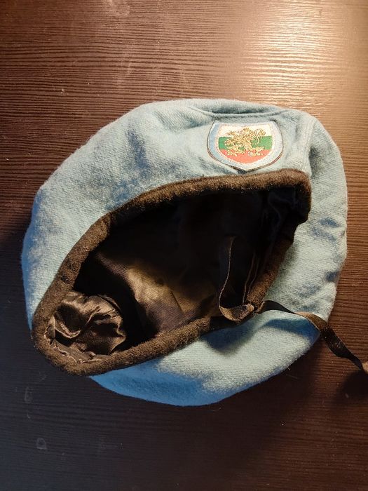 шапка светлосиня малък размер