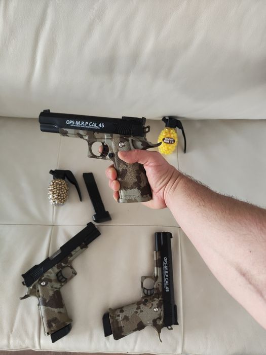 Pistol cu bile ARC model aluminiu și otel + bile incluse 500buc Abs