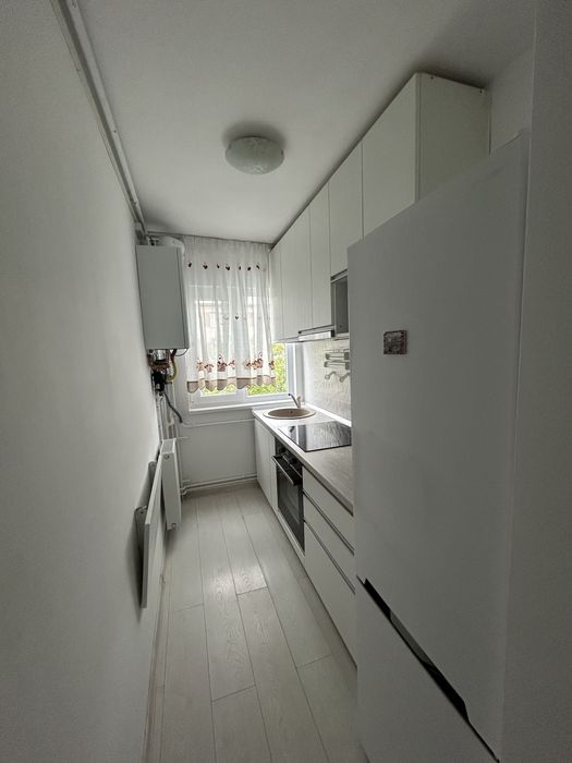 Inchiriez apartamant cu 3 camere direct de la proprietar - Zona Dacia