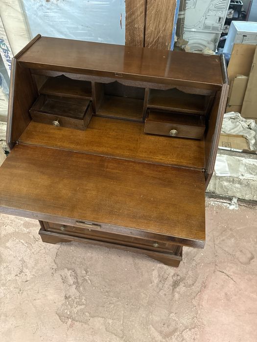 Comoda tip secretair