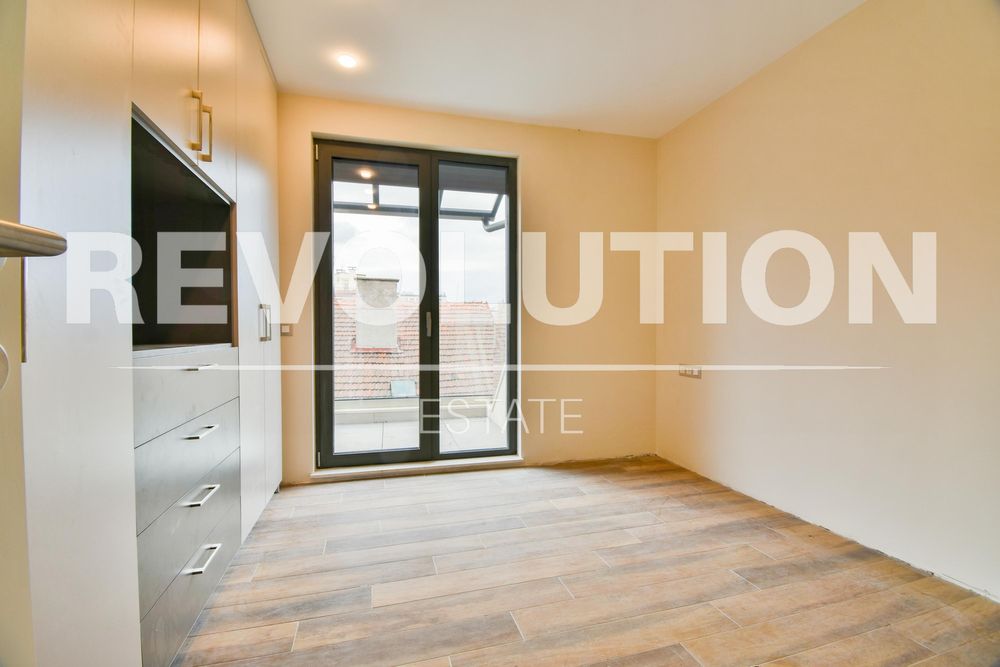 Дава се под наем Четиристаен апартамент в София, Изток - 100 кв.м за 1500 € - Снимка #3