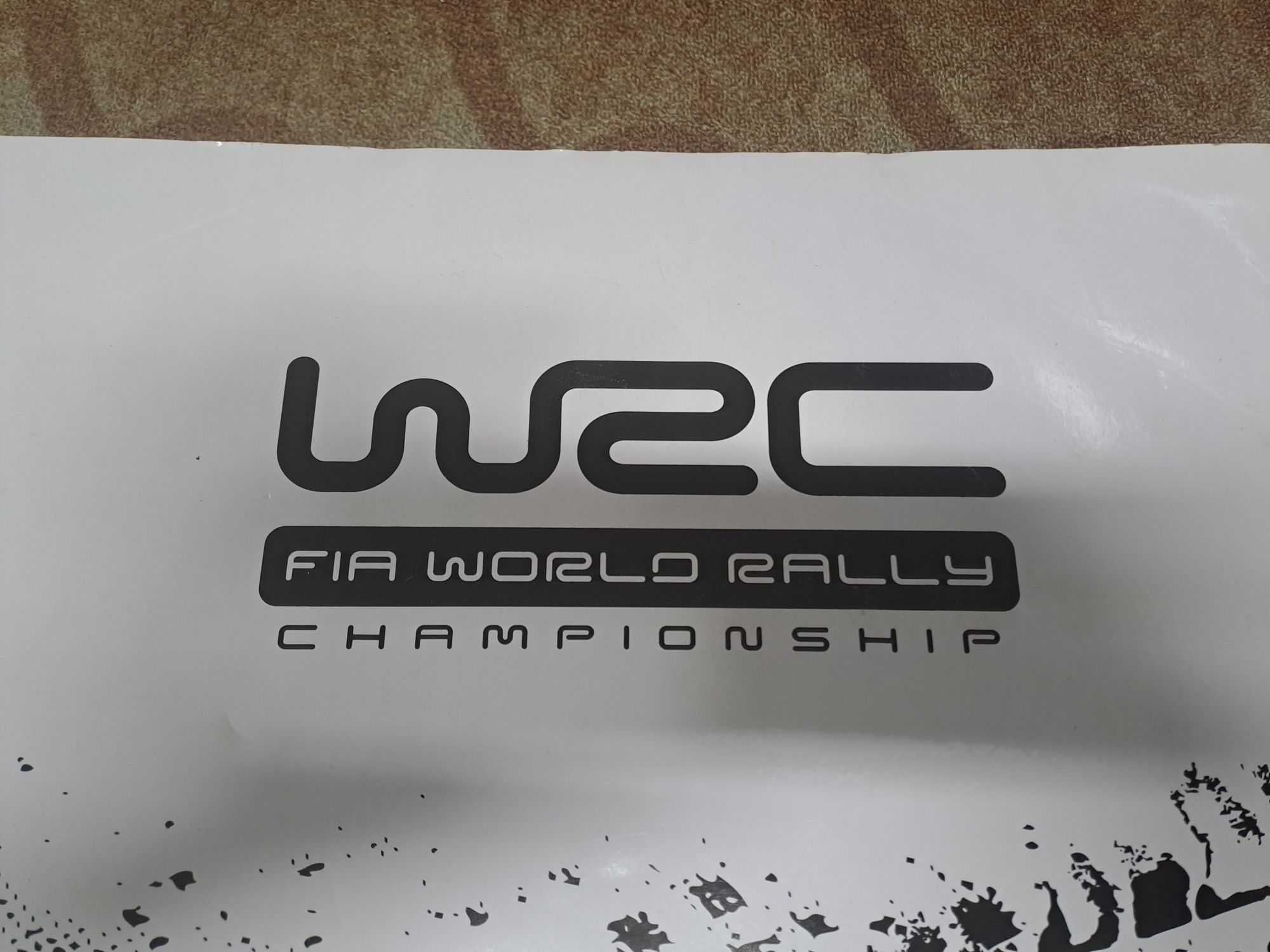 Писта WRC с четири варианта и две колички