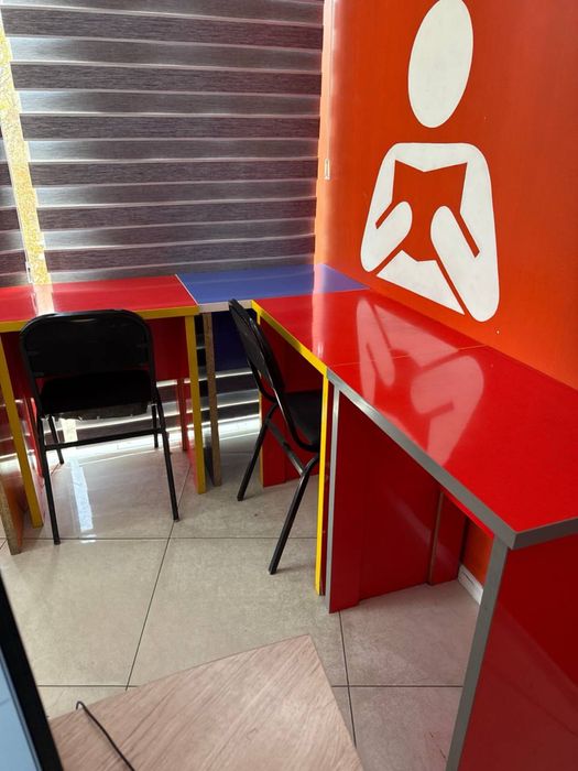 Parta va stullar sotiladi