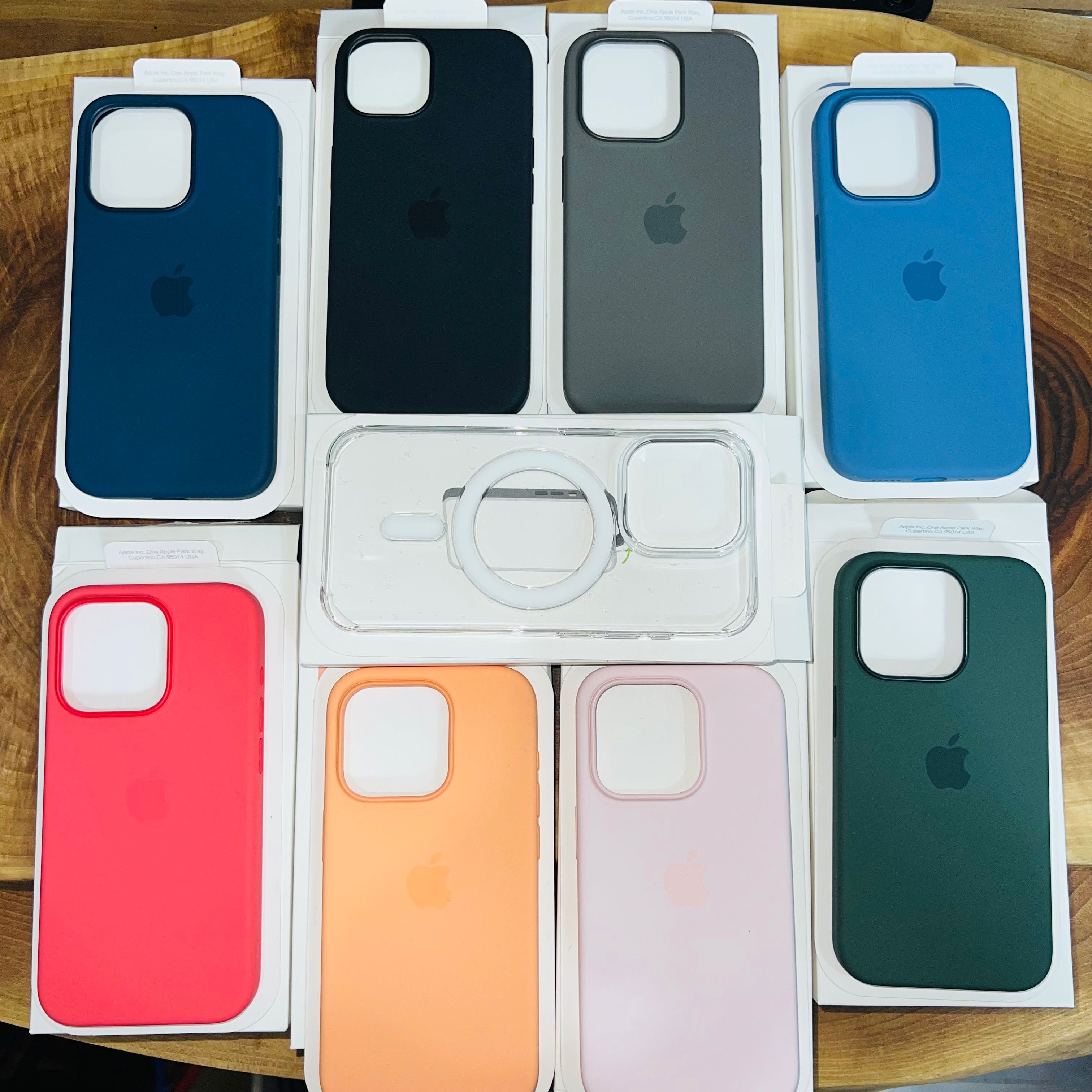 Apple iPhone Silicone 15 Pro & 15 Pro Max MagSafe Case