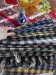 Material textil tradițional țesut la război