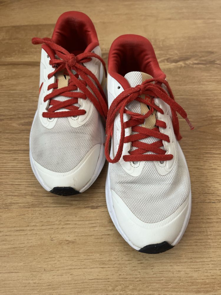 Обувки Nike за момиче