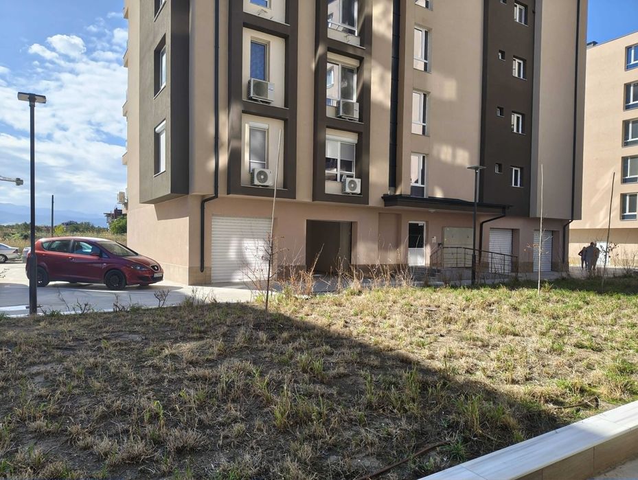 Надземен гараж под наем