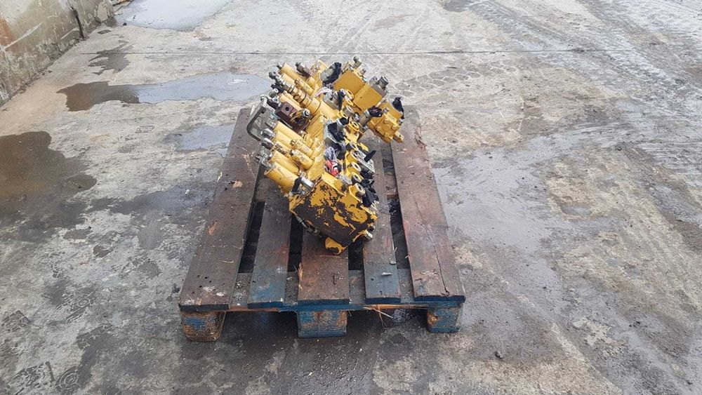 Distribuitor hidraulic Caterpillar 259-7424 Cat 323D,324D ,325D