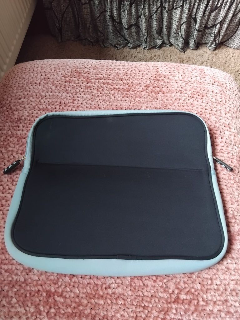 Husa laptop spumă