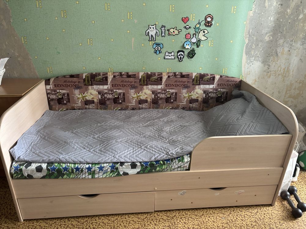Продам кровать детскую б/у. 15000