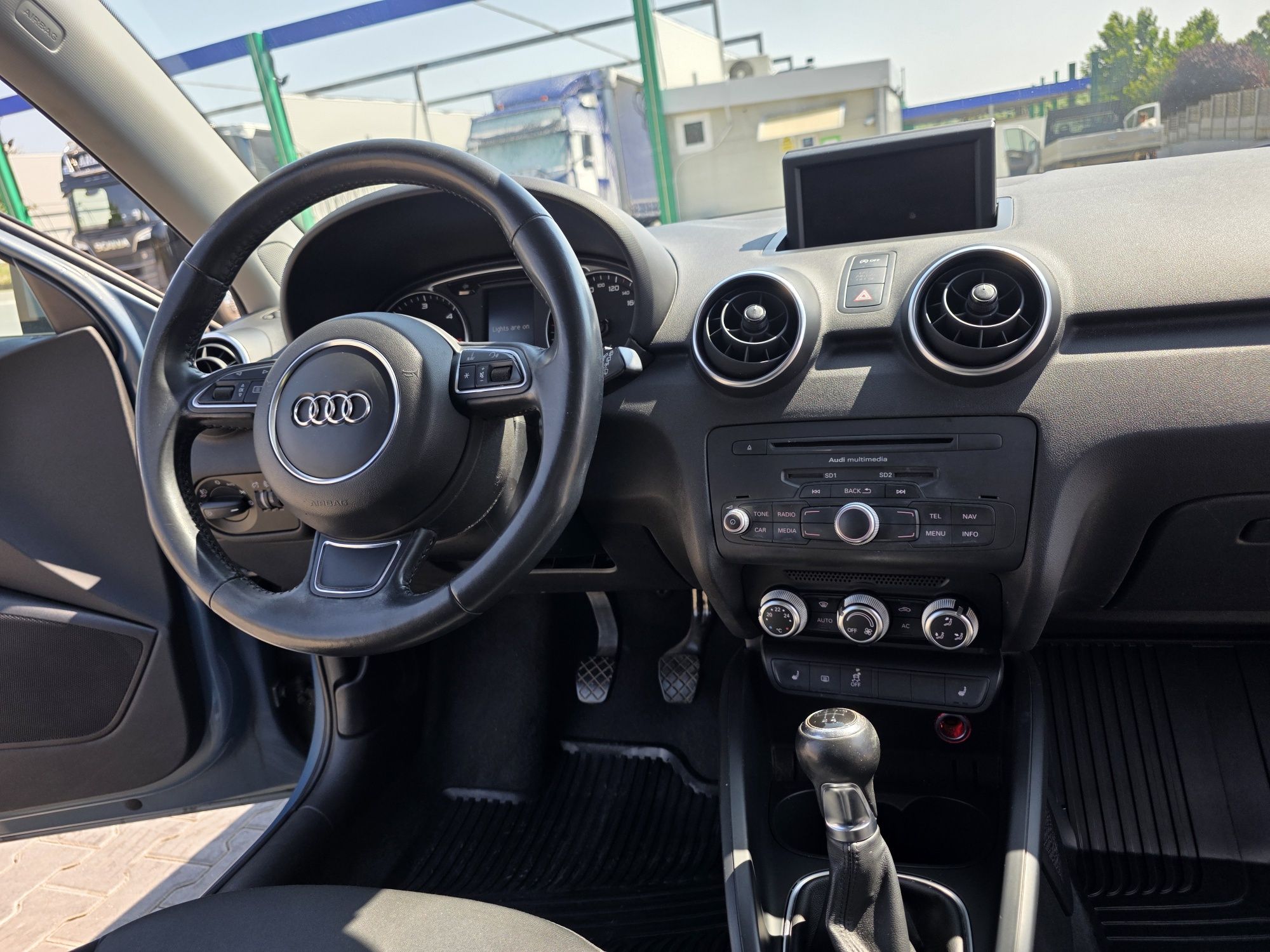 Vand AUDI A1 ,2012, 1,6 TDI stare perfectă!