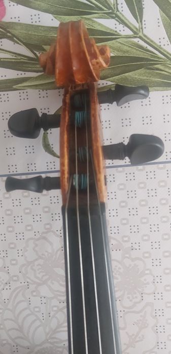 Vând Vioara clasica veche 4/4