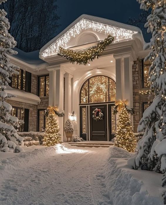 Новогоднее оформление офисов, ресторанов, кафе в Астане