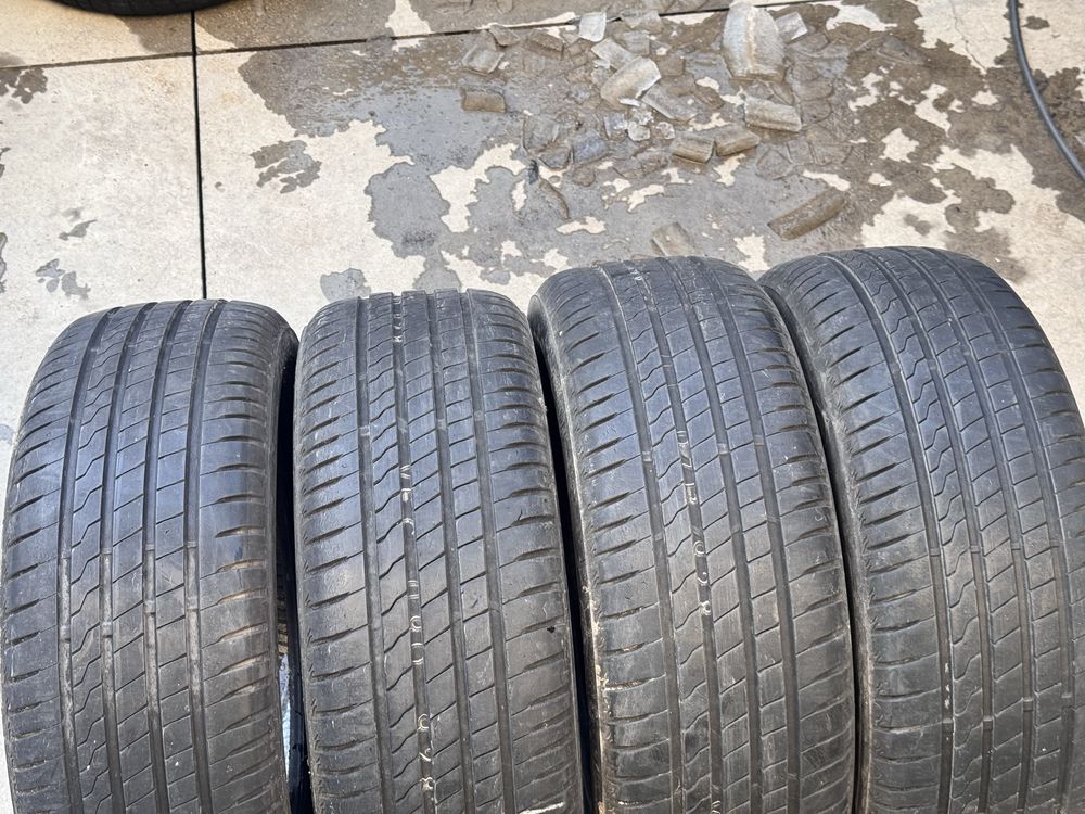 205/55/R16 Firestone Roadnawk 4бр летни dot1019 6-7мм