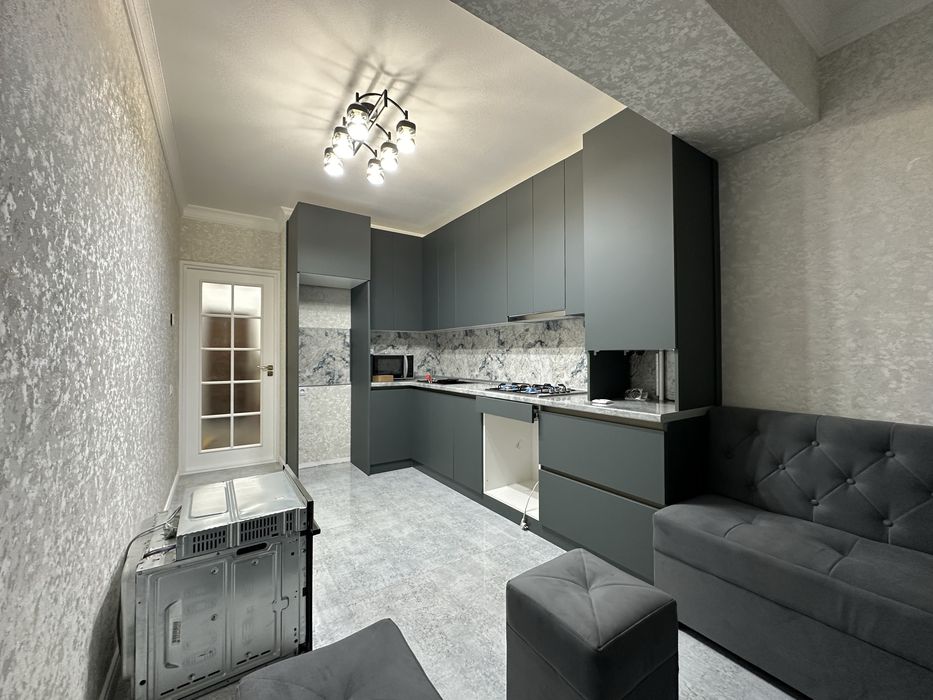 Продается 3/8/10 М.Космонавтов