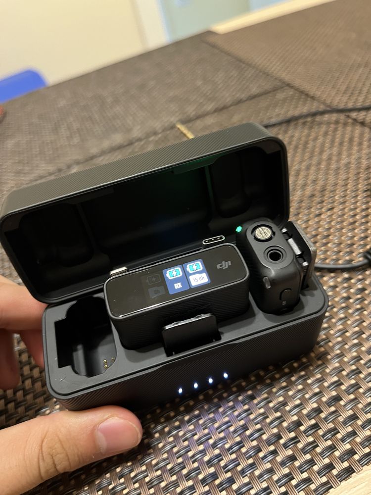 Vand Set Lavalieră DJI Mic 1 Wireless (1 TX + 1 RX) – Stare Excelentă