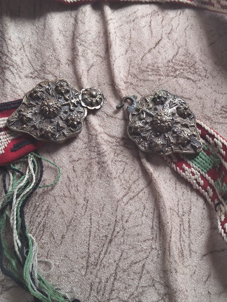 Пафти със колан  сребърни -(сачан))