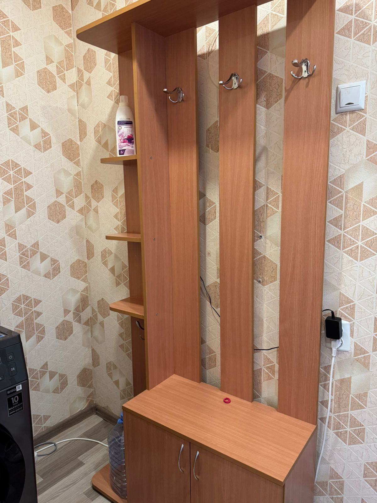 Продам прихожую.