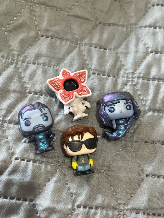 обмен фигурки funko kinder joy очень странные дела