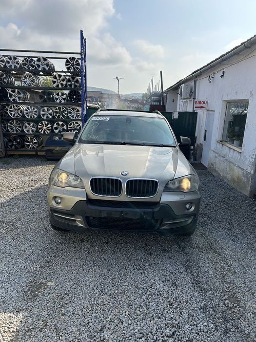 Bara fata BMW X5 E70 2007 - 2010 GRI (1333) model cu spalatoare far