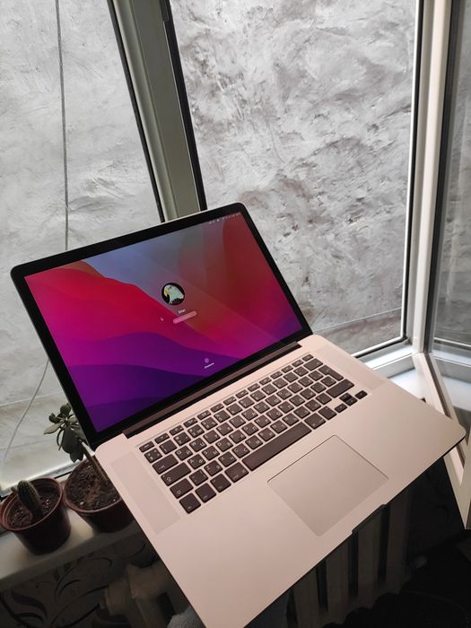 Apple MacBook PRO. i7/16Gb/512Gb. В отличном состояние.