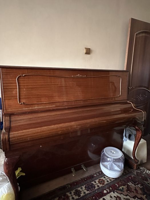 Продаю немецкое пианино Rönisch