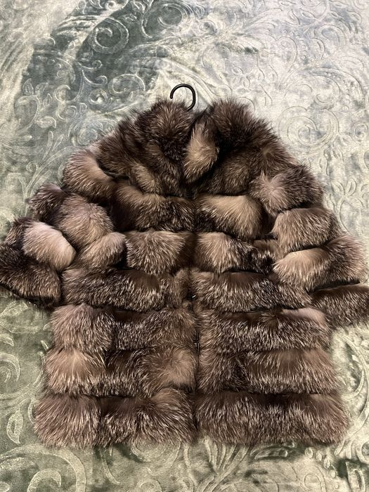 Haina de blana , cu maneci si lungime ajustabile !