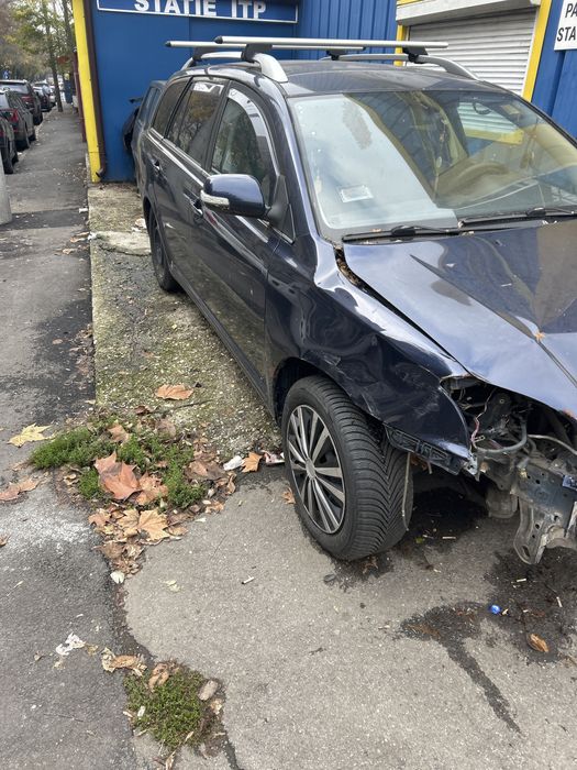 Vand toyota pentru dezmembrat