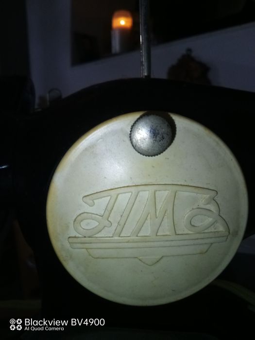 Mașina de cusut vintingi, bine întreținută