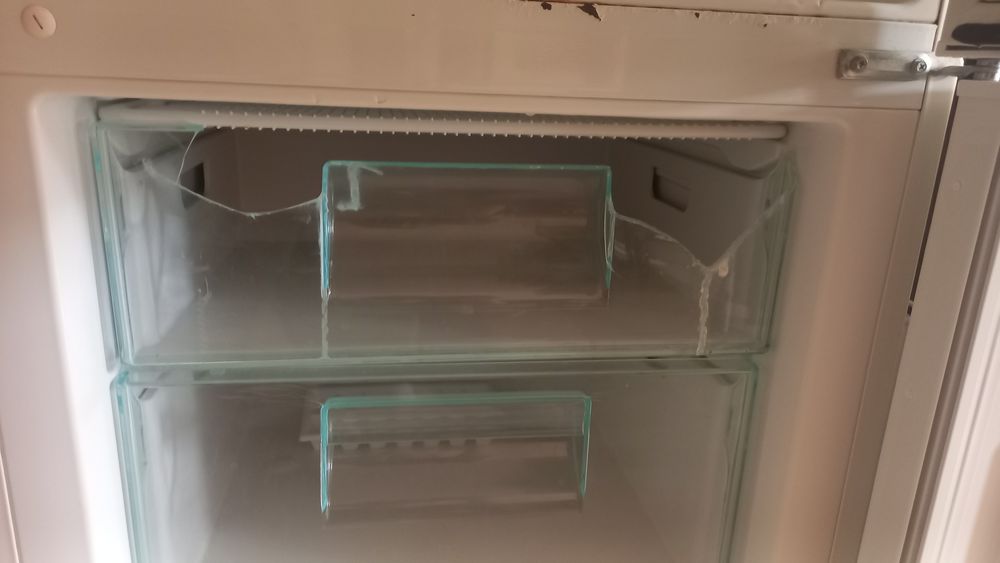 Хладилник с фризер Electrolux