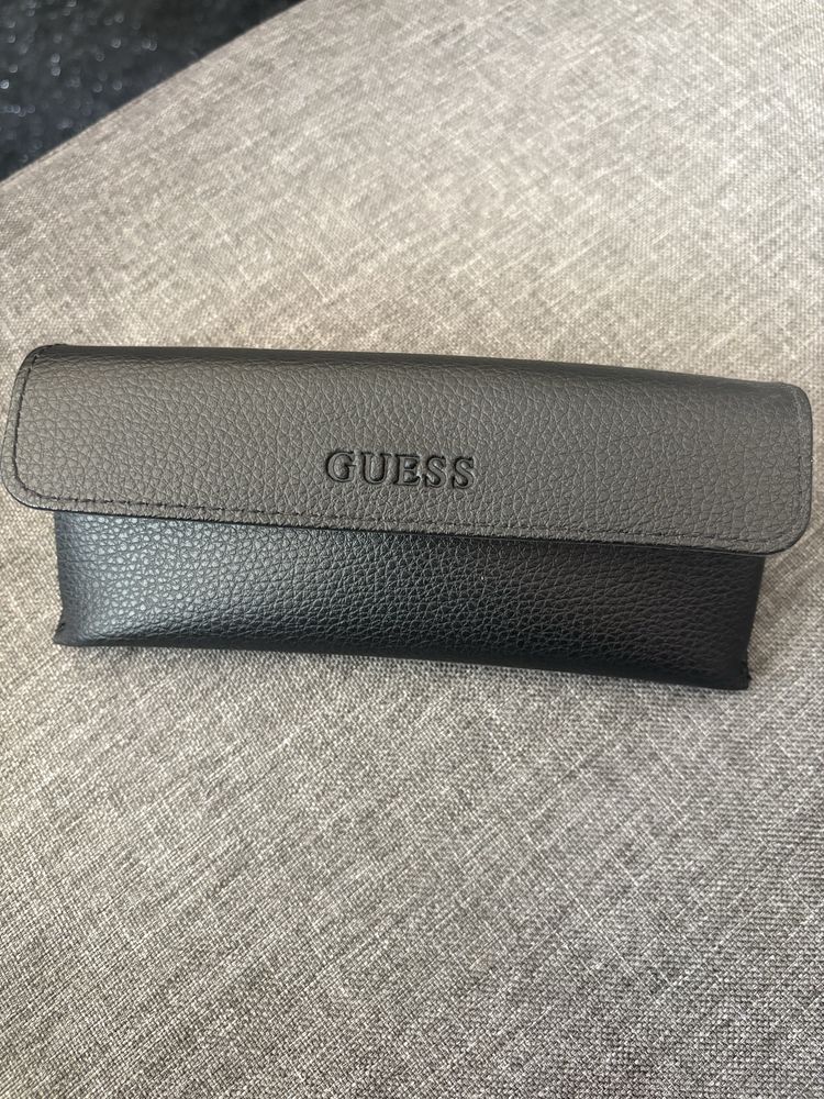 Слънчеви очила GUESS