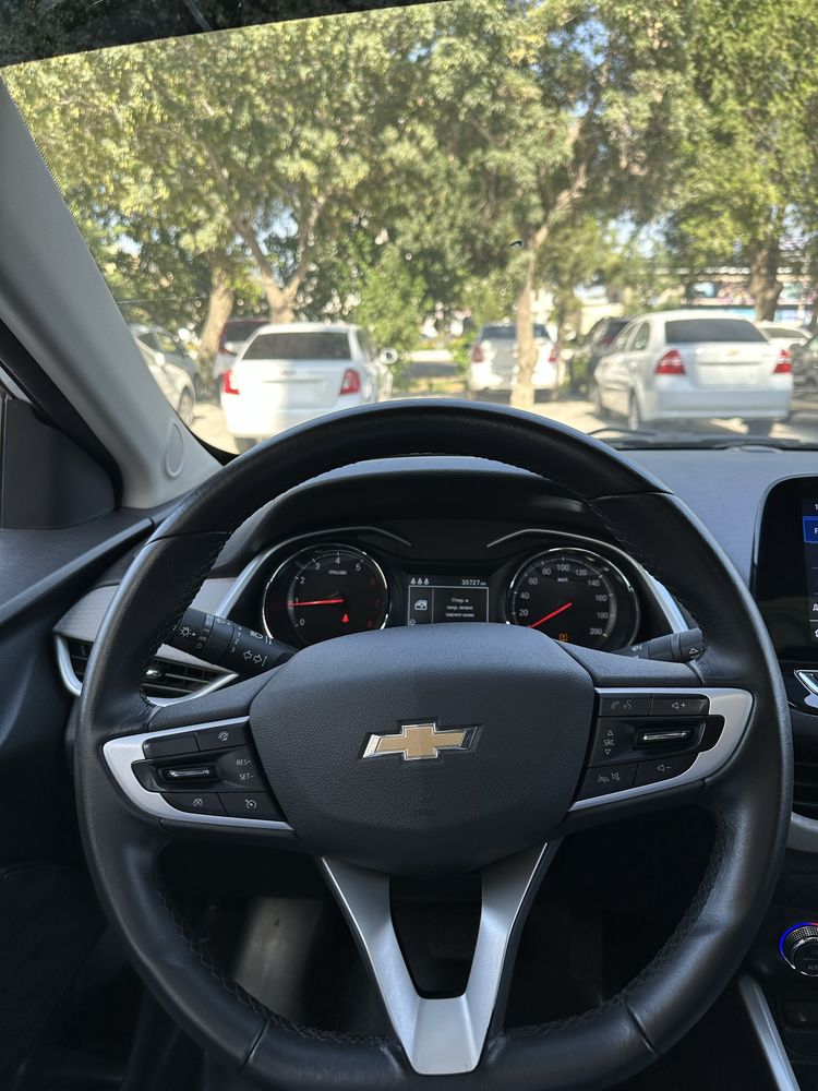 Chevrolet Onix 1.2 turbo
