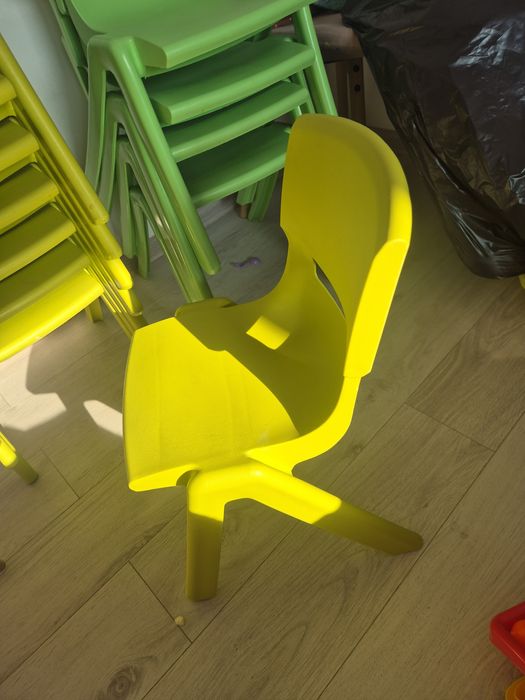 Scaune copiii de plastic