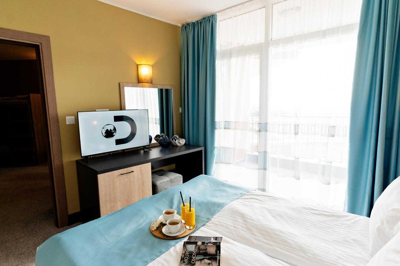 Продава се Хотел в к.к. Слънчев бряг - 8000 кв.м за 688 €/кв.м - Снимка #20