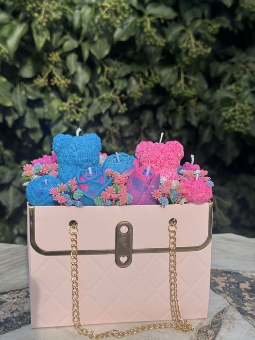 Ръчно изработени букети от свещи