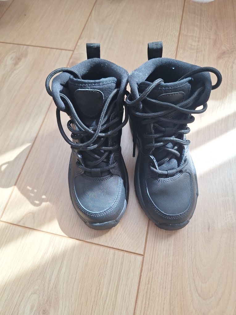 Нови детски боти Nike