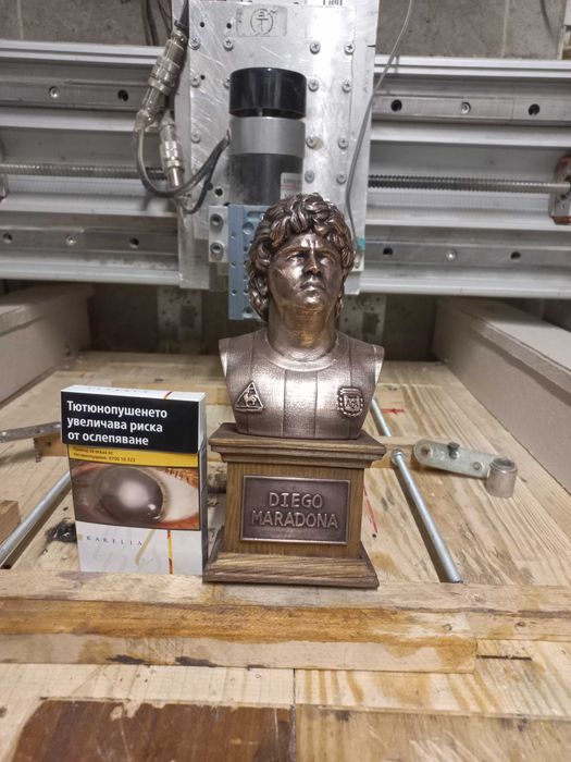 Бюст на Диего Марадона.Медна галванопластика