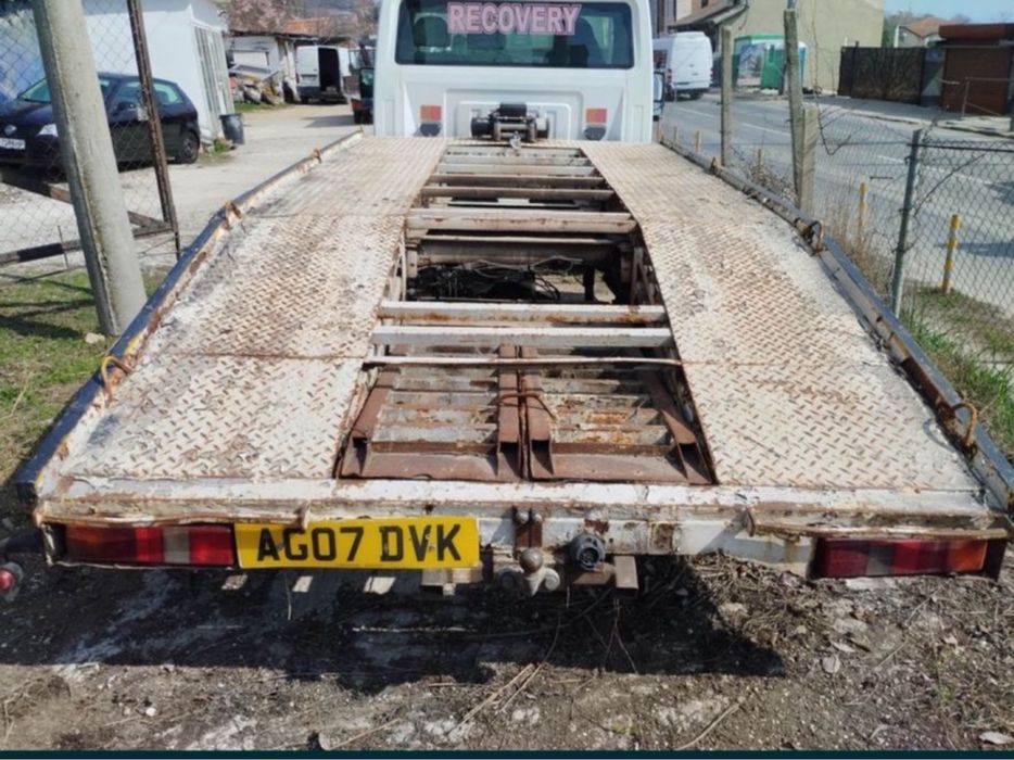 Платформа за пътна помощ с пътеки,с леки забележки