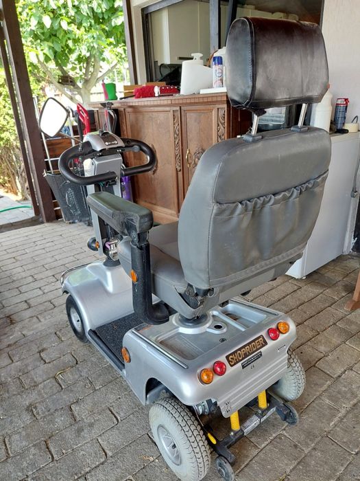 Carucior electric Shoprider pentru persoane in vârsta sau cu handicap
