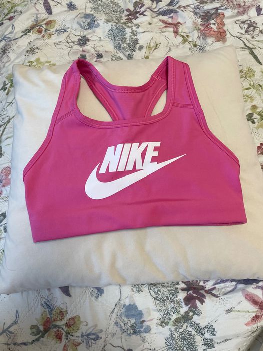 Спортно бюстие на Nike