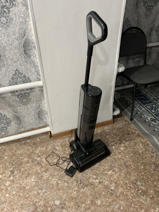 Продам умный пылесос от DREAME