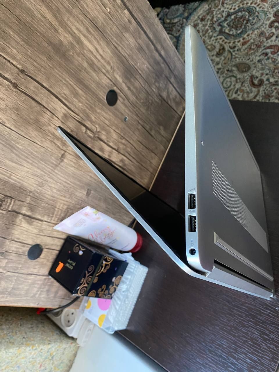 Laptop HP 15s-fq0008nia/ 15.6
Intel N4120 / 4GB DDR4 / 256GB SSD / 1