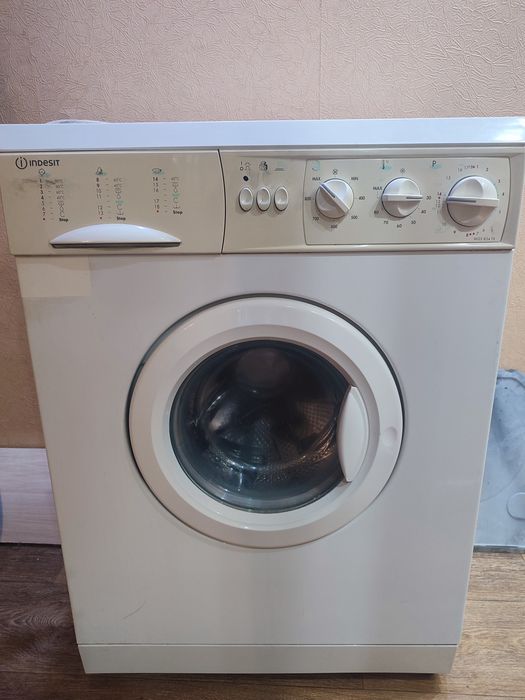 Стиральная машина Indesit